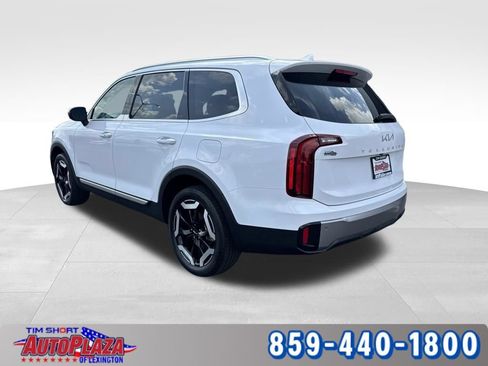Used 2025 Kia Telluride S FWD image 2