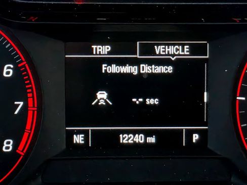 Used 2024 Chevrolet Trax RS w/ Driver Confidence Package FWD image 30