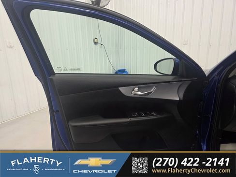 Used 2024 Kia Forte LXS w/ LXS Technology Package FWD image 7