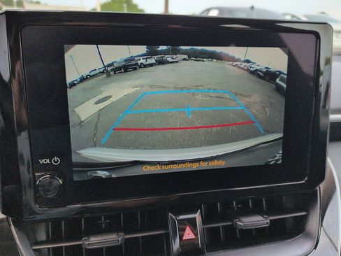 Used 2024 Toyota Corolla LE FWD image 19