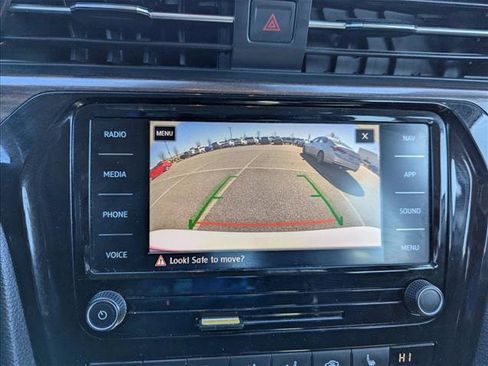 Used 2020 Volkswagen Passat 2.0T SEL image 18