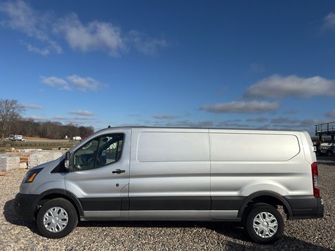 Used 2023 Ford E-Transit Low Roof image 8
