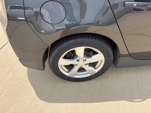 Used 2015 Chevrolet Volt Premium w/ Premium Trim Package FWD image 24