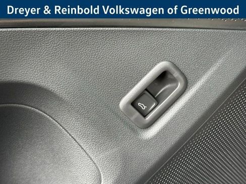 New 2026 Volkswagen Tiguan SE R-Line image 23