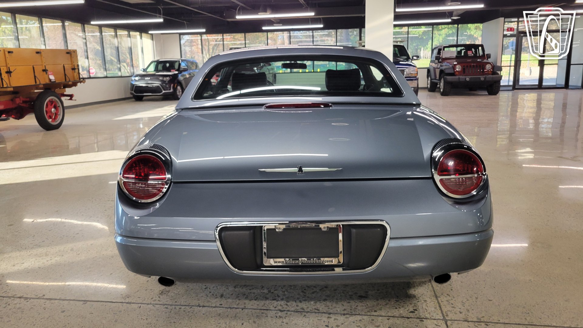 Used 2005 Ford Thunderbird RWD image 29