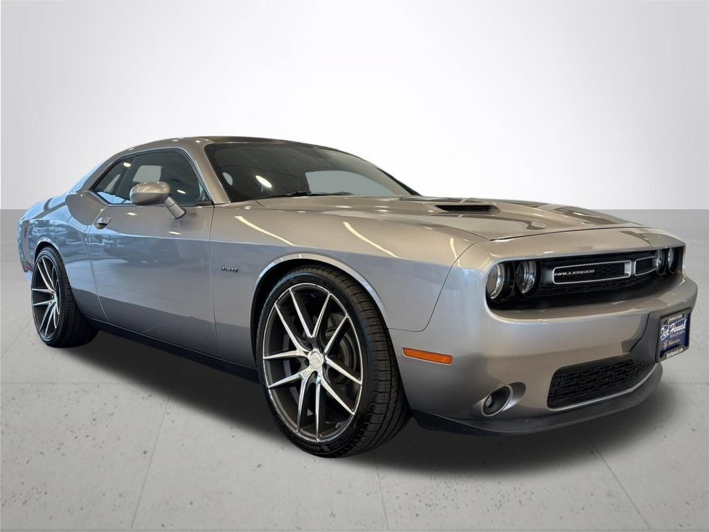 Used 2015 Dodge Challenger R/T w/ Quick Order Package 28D R/T RWD image 5