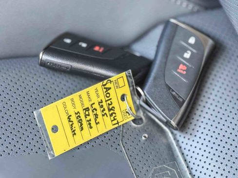 Certified 2025 Lexus RZ 300e FWD image 29