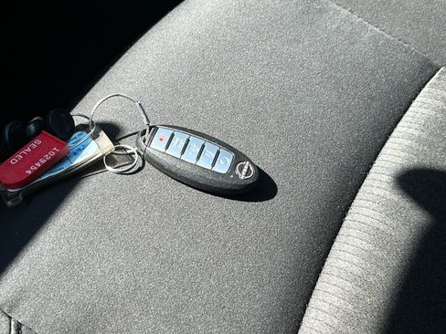 Used 2025 Nissan Altima 2.5 SV image 25