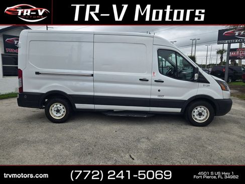 Used 2019 Ford Transit 150 148 Medium Roof RWD image 5