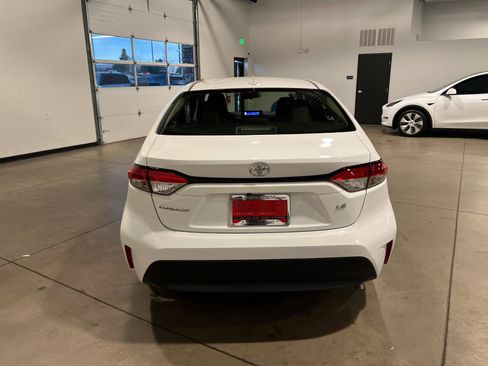 Used 2023 Toyota Corolla LE image 4