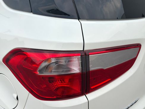 Used 2020 Ford EcoSport SE FWD image 25