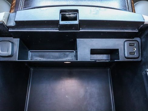 Used 2020 Chevrolet Suburban Premier image 41