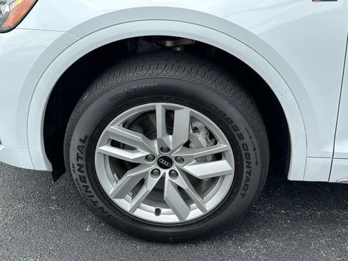 Used 2023 Audi Q5 2.0T Premium w/ Convenience Package AWD/4WD image 11