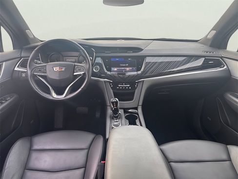 Certified 2025 Cadillac XT6 Premium Luxury image 19