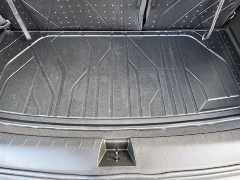 Used 2023 Chevrolet Traverse LT w/ LPO, Floor Liner Package AWD/4WD image 11