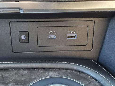 Certified 2022 Nissan Armada Platinum image 26