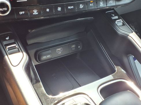 Used 2025 Kia Telluride S AWD/4WD image 9