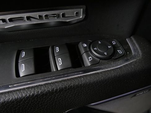 Used 2024 GMC Sierra 1500 Denali AWD/4WD image 16
