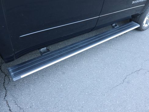 Used 2020 Chevrolet Suburban Premier w/ Premier Plus Edition image 12