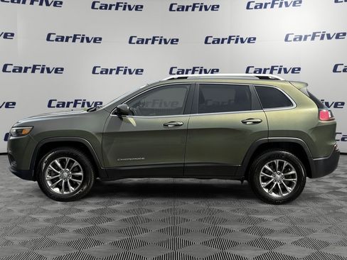 Used 2019 Jeep Cherokee Latitude Plus w/ Cold Weather Group AWD/4WD image 2