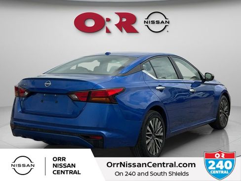 Used 2025 Nissan Altima 2.5 SV FWD image 5