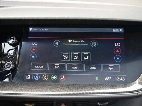 Used 2021 Buick Envision Essence FWD image 27