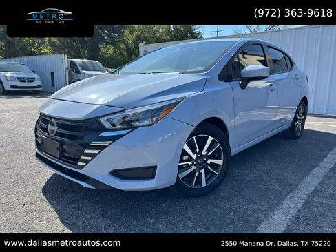 Used 2025 Nissan Versa SV w/ Trunk Package FWD image 1