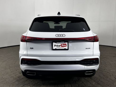 Used 2025 Audi Q5 Premium Plus w/ Premium Plus AWD/4WD image 6