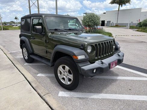 Used 2021 Jeep Wrangler Sport AWD/4WD image 3