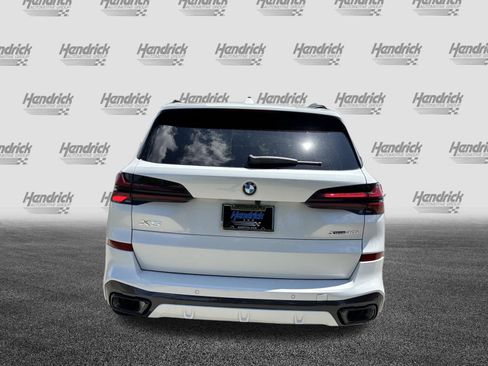 New 2026 BMW X5 xDrive40i w/ M Sport Package AWD/4WD image 9