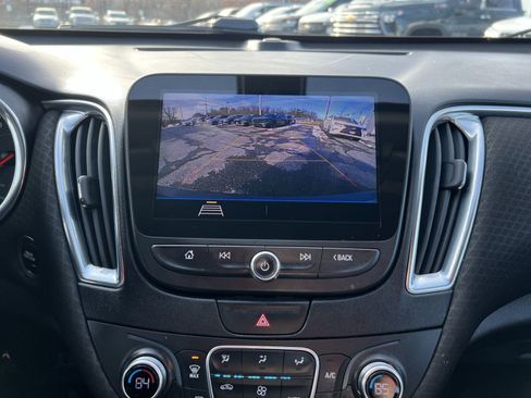 Used 2019 Chevrolet Malibu LT image 19