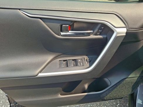 Used 2019 Toyota RAV4 Limited w/ Carpet Mat Package AWD/4WD image 12