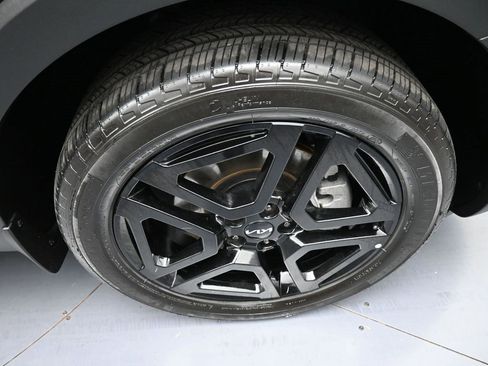 Certified 2024 Kia Telluride EX X-Line image 13