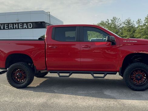 Used 2020 Chevrolet Silverado 1500 RST w/ Convenience Package AWD/4WD image 3
