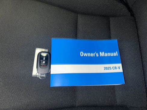 Used 2025 Honda CR-V LX image 4