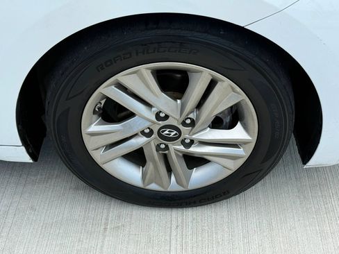 Used 2019 Hyundai Elantra SEL w/ Cargo Package FWD image 42