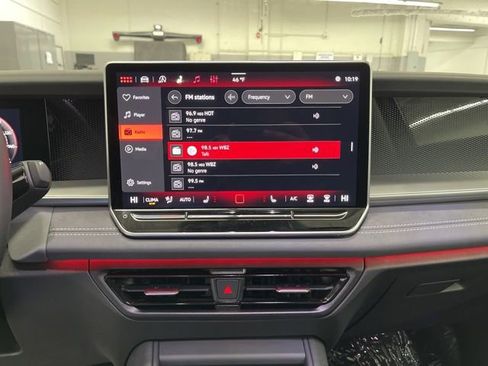 New 2026 Volkswagen Tiguan SE image 21