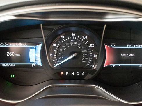Used 2018 Ford Fusion SE w/ Fusion SE Technology Package FWD image 21