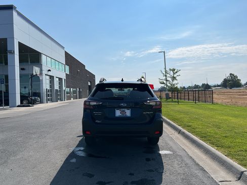 Certified 2025 Subaru Outback Premium AWD/4WD image 5