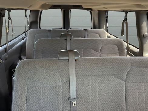 Used 2015 Chevrolet Express 3500 LT w/ LT Preferred Equipment Group RWD image 17