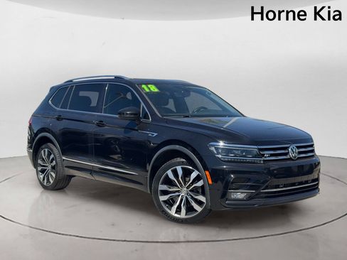 Used 2018 Volkswagen Tiguan SEL Premium AWD/4WD image 2