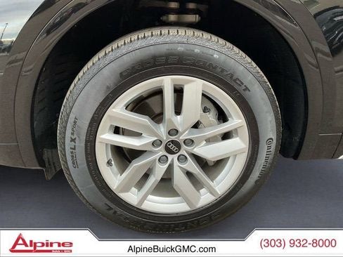 Used 2023 Audi Q5 2.0T Premium w/ Convenience Package image 14