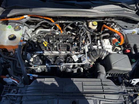 Certified 2022 Ford Escape Titanium AWD/4WD image 20