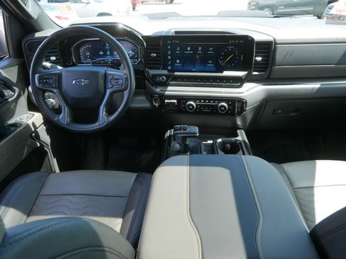 Used 2023 Chevrolet Silverado 1500 ZR2 w/ Technology Package AWD/4WD image 10