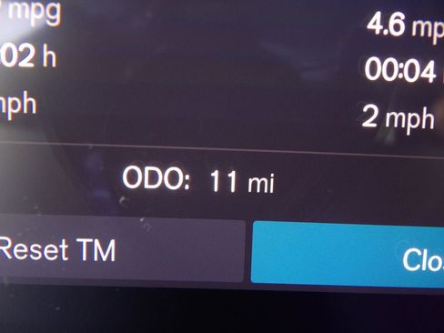 New 2026 Volvo XC40 B5 Core w/ Climate Package image 18