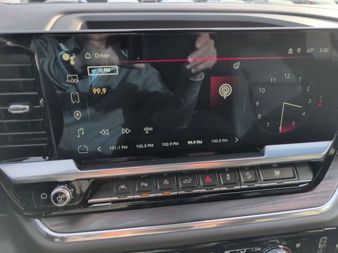 Used 2023 GMC Sierra 1500 SLT w/ SLT Premium Plus Package image 22