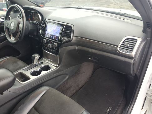 Used 2019 Jeep Grand Cherokee Altitude image 36