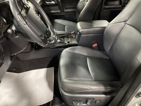 Used 2023 Toyota 4Runner TRD Off-Road Premium image 9