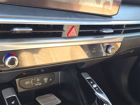 New 2026 Kia Sorento SX Prestige image 25