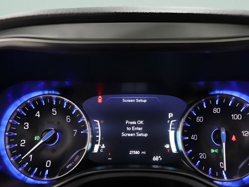 Used 2026 Chrysler Pacifica Limited FWD image 16